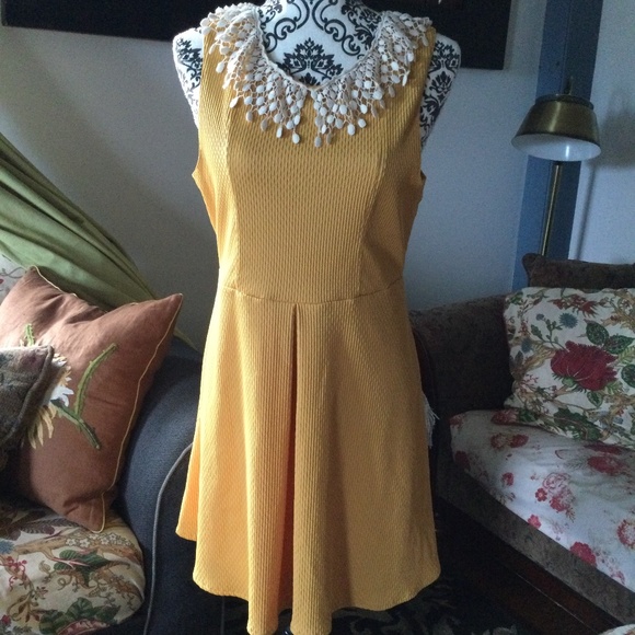 Free People Dress Golden Yellow w/ lace collar 4 - Picture 12 of 13
